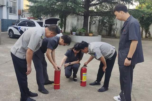 河南汝陽法院開展消防安全培訓(xùn)演練(圖2)