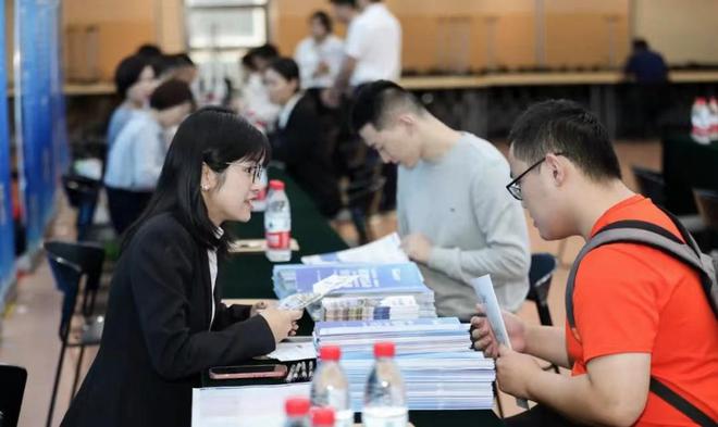 張雪峰推薦:5個“最吸金”的本科專業(yè)畢業(yè)能拿高薪(圖5)