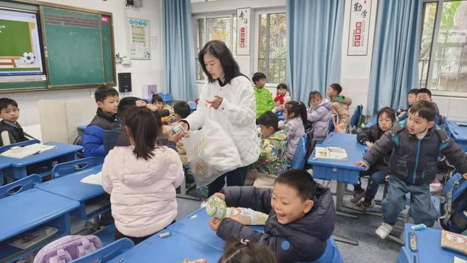 小課堂種下大夢(mèng)想:金融知識(shí)點(diǎn)亮孩子的財(cái)商之路(圖3)