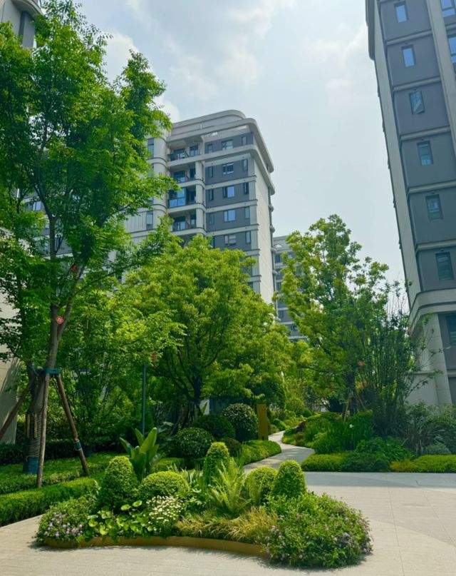 九游體育網(wǎng)站:住小區(qū)5年才知道5種情況下能減免50%物業(yè)費(fèi)后悔太晚知道了(圖6)